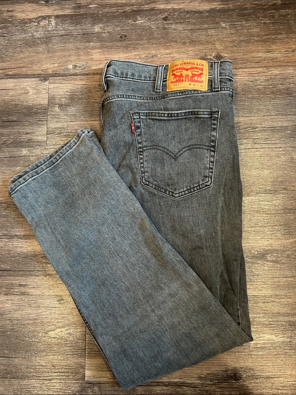 Levi's Men's Charcoal Gray Slim Straight Jeans